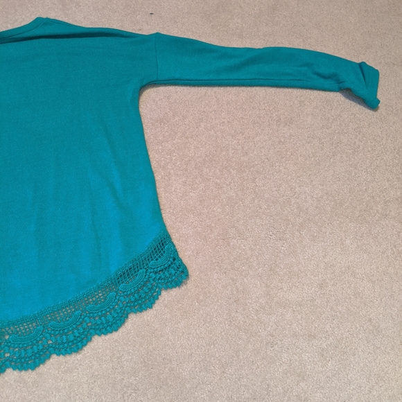 Green/blue blouse - Picture 6 of 8